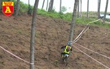 Xem những tay đua mô tô trình diễn ở Cao nguyên đá Hà Giang